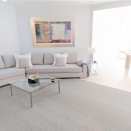 Moderno Piso De 2 Dormitorios En Playas Del Duque Apartment
