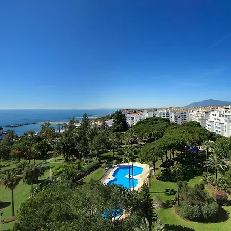 Moderno Piso De 2 Dormitorios En Playas Del Duque Apartment